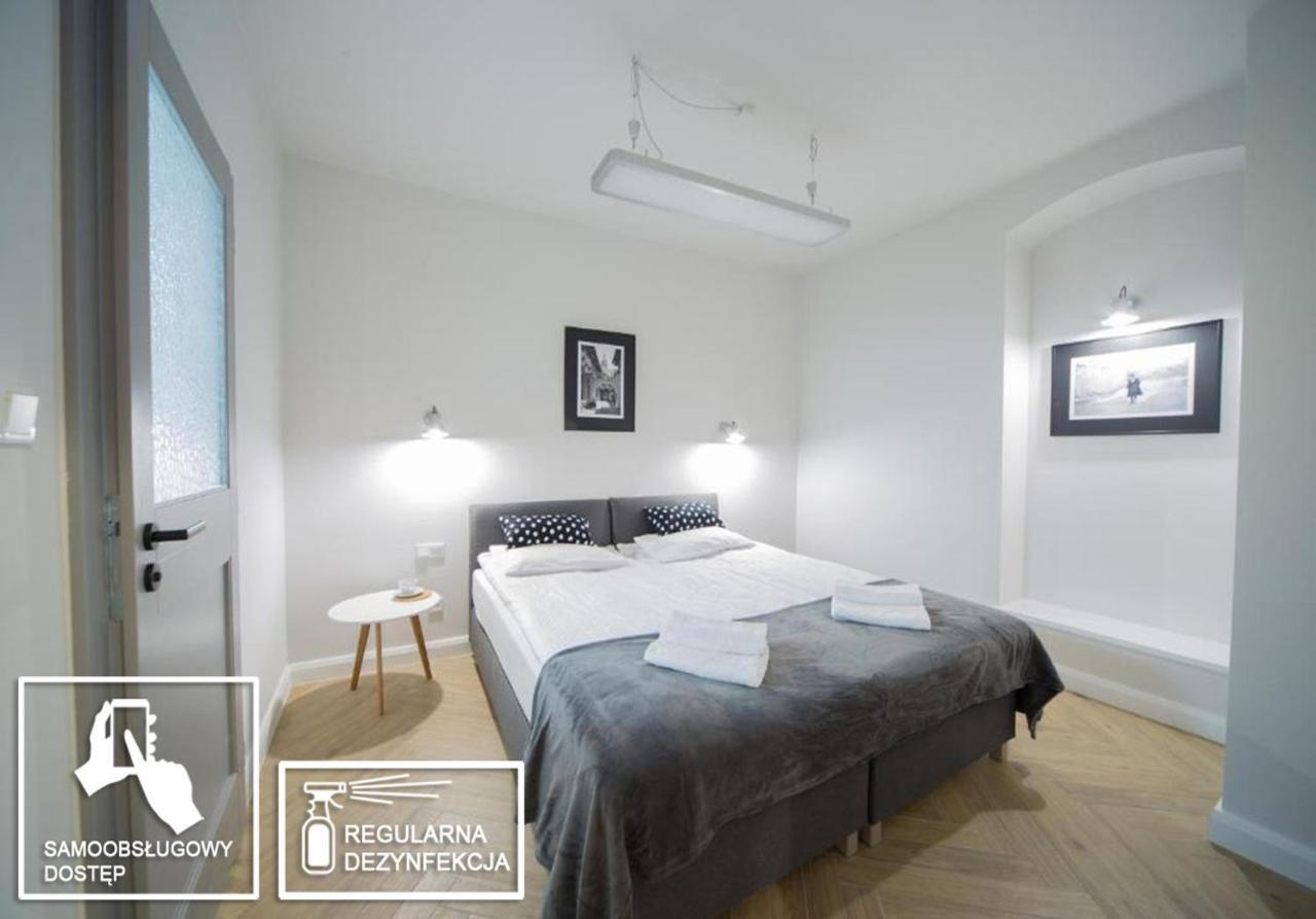 M5 Main Square Stylish One Bedroom Krakow Bagian luar foto