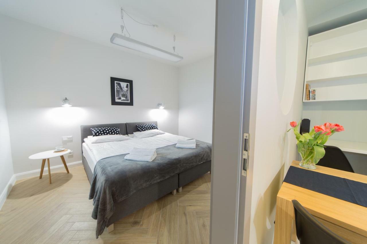 M5 Main Square Stylish One Bedroom Krakow Bagian luar foto